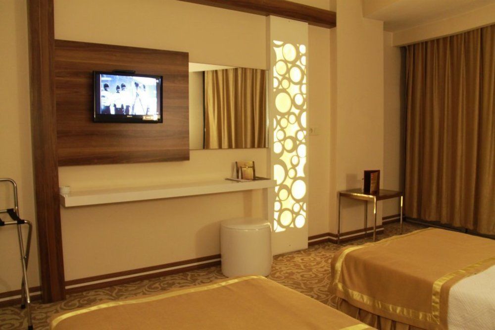 Ozpark Hotel Akşehir Esterno foto